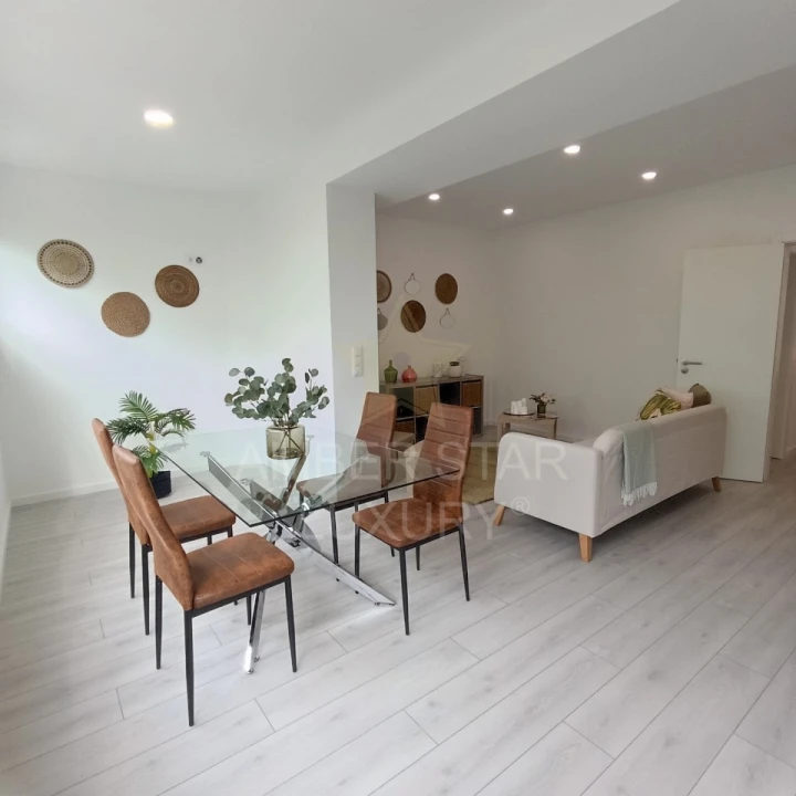 Apartamento T3 para Venda em Benfica Foto 2