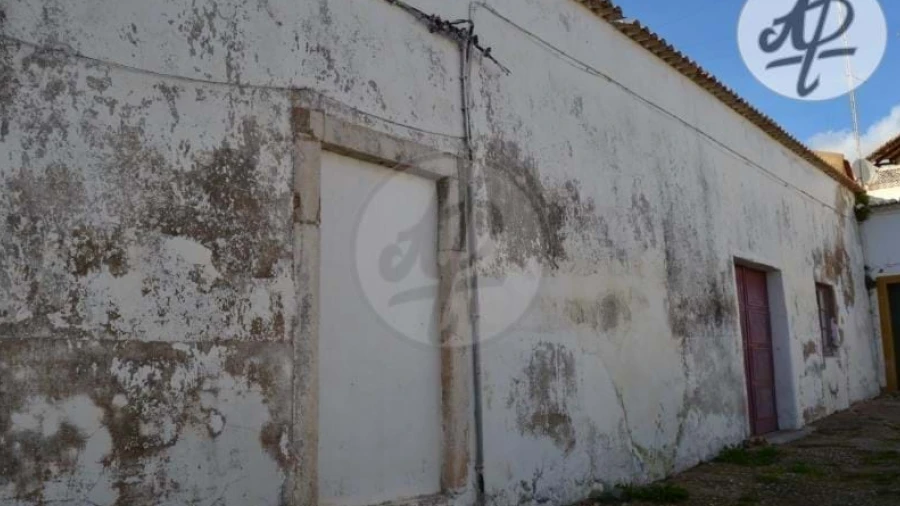 Negócio para Venda em Lagos (São Sebastião e Santa Maria)