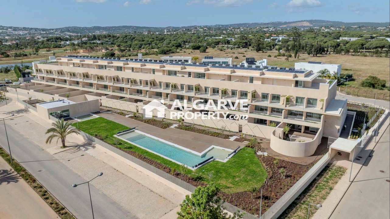 Apartamento T3 para Venda em Quarteira Foto 1