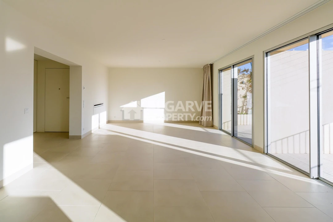 Apartamento T3 para Venda em Quarteira Foto 7