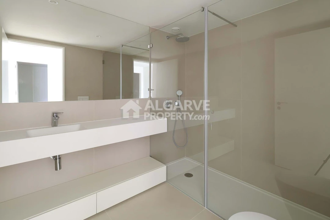 Apartamento T3 para Venda em Quarteira Foto 18