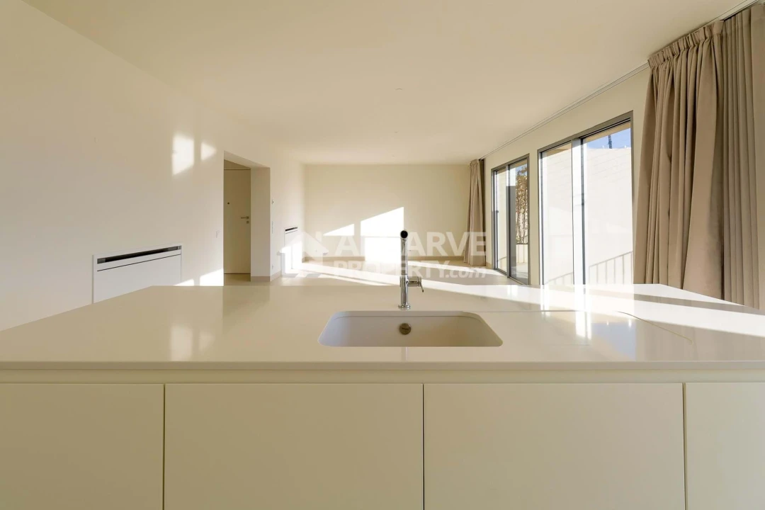 Apartamento T3 para Venda em Quarteira Foto 13