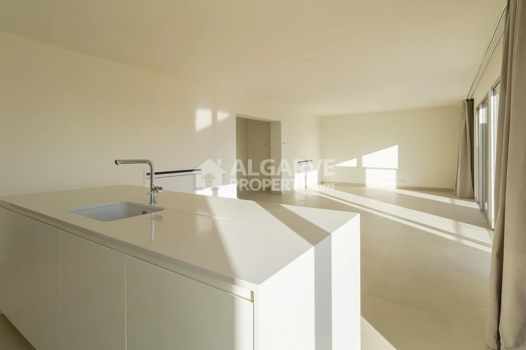 Apartamento T3 para Venda em Quarteira Foto 14