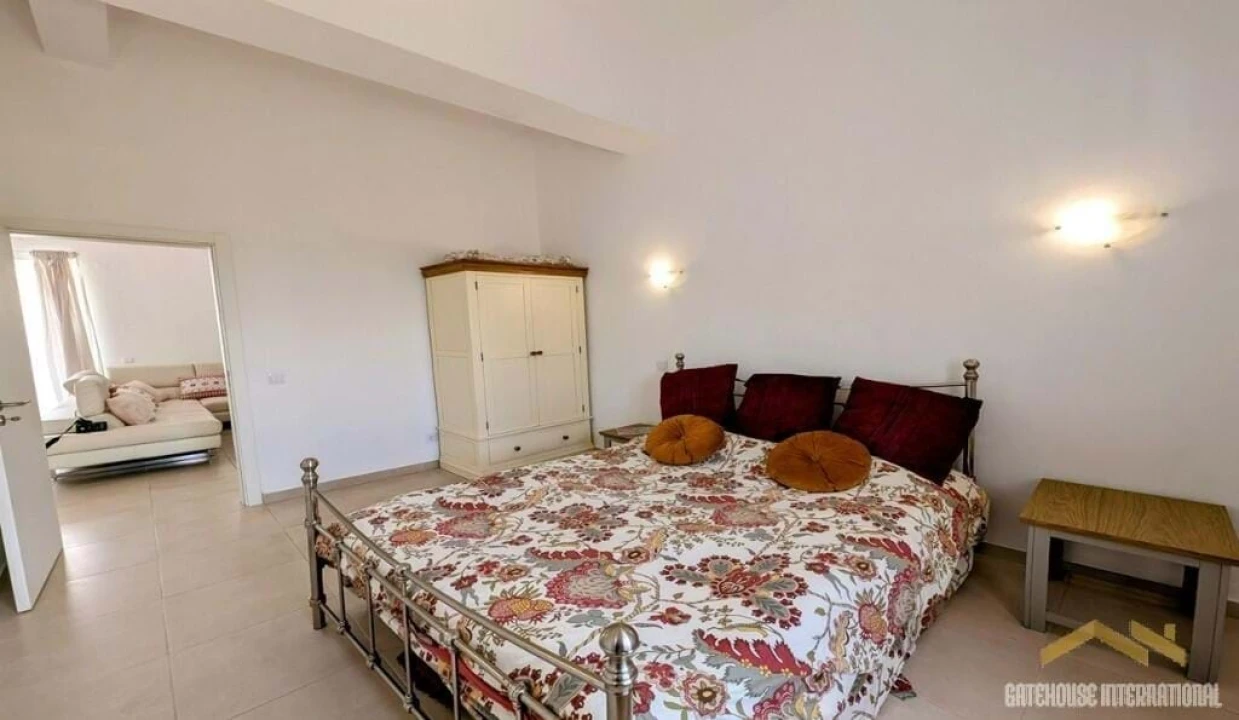 Moradia T3 para Venda em Boliqueime Foto 10