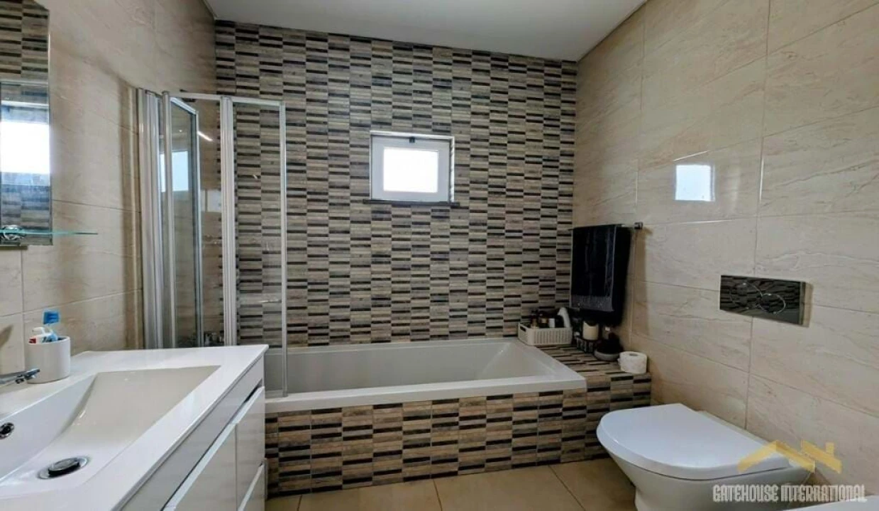 Moradia T3 para Venda em Boliqueime Foto 14