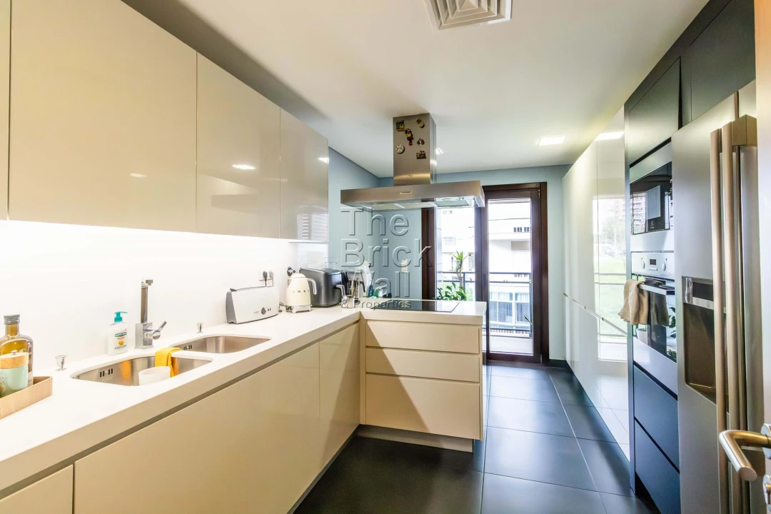 Apartamento T2 para Venda em Sacavém e Prior Velho Foto 1