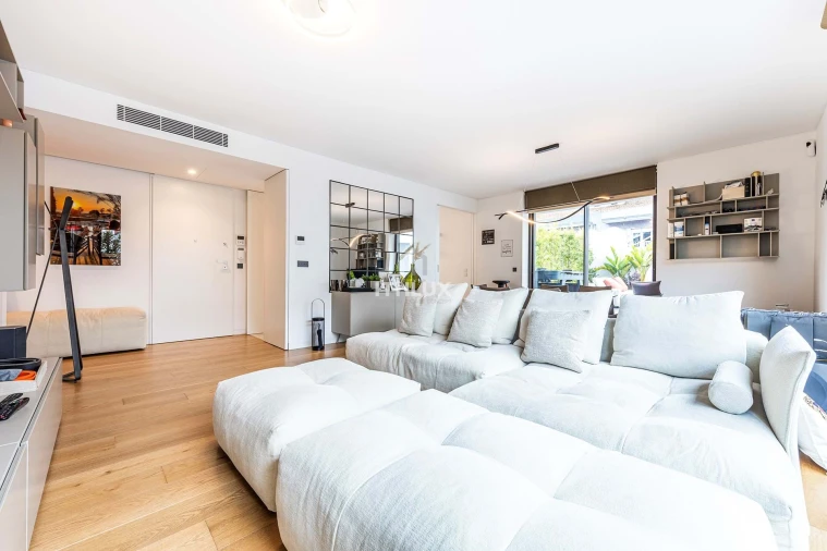 Apartamento T2 para Venda em Benfica Foto 4