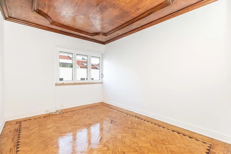 Apartamento T3 para Venda em Campo de Ourique Foto 3