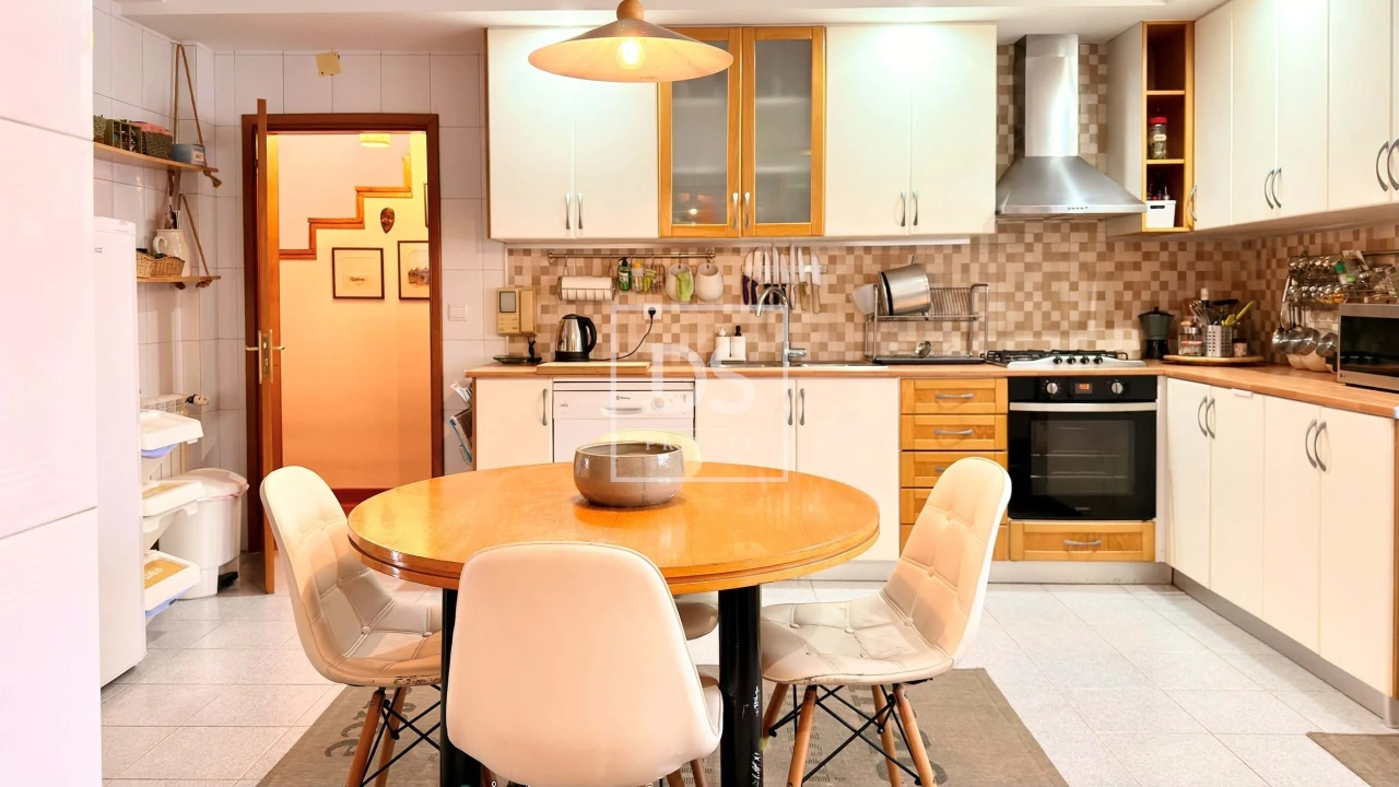 Apartamento T4 para Venda em Ferreiros e Gondizalves Foto 14