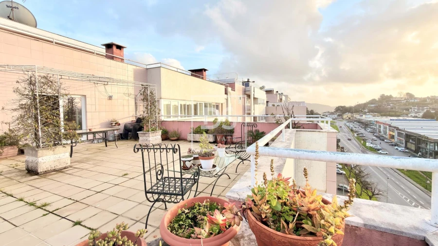 Apartamento T4 para Venda em Ferreiros e Gondizalves Foto 39