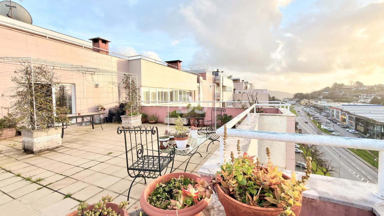 Apartamento T4 para Venda em Ferreiros e Gondizalves Foto 39