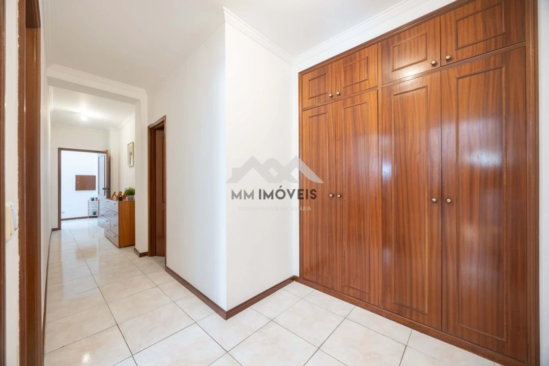 Apartamento T2 para Venda em Rio Tinto Foto 16