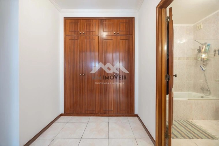 Apartamento T2 para Venda em Rio Tinto Foto 17