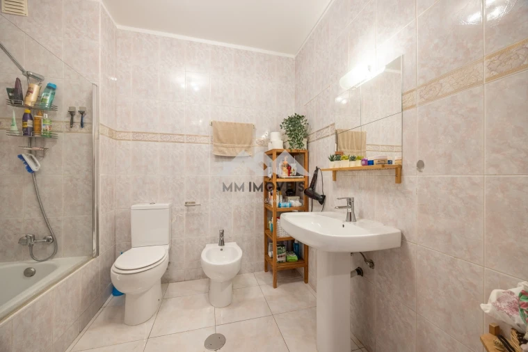 Apartamento T2 para Venda em Rio Tinto Foto 18