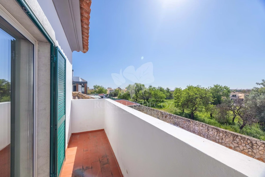 Moradia T4 para Venda em Quelfes Foto 27