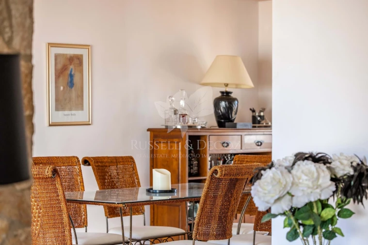 Moradia T4 para Venda em Quelfes Foto 14