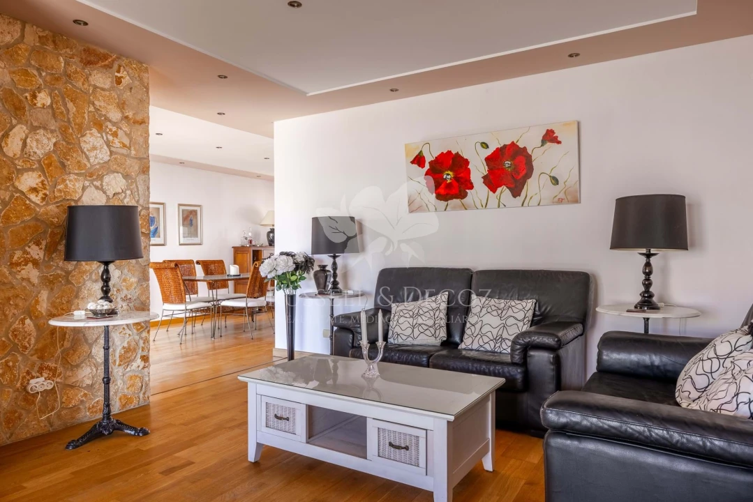 Moradia T4 para Venda em Quelfes Foto 10