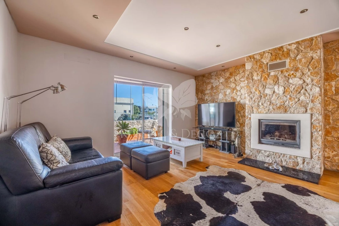 Moradia T4 para Venda em Quelfes Foto 7