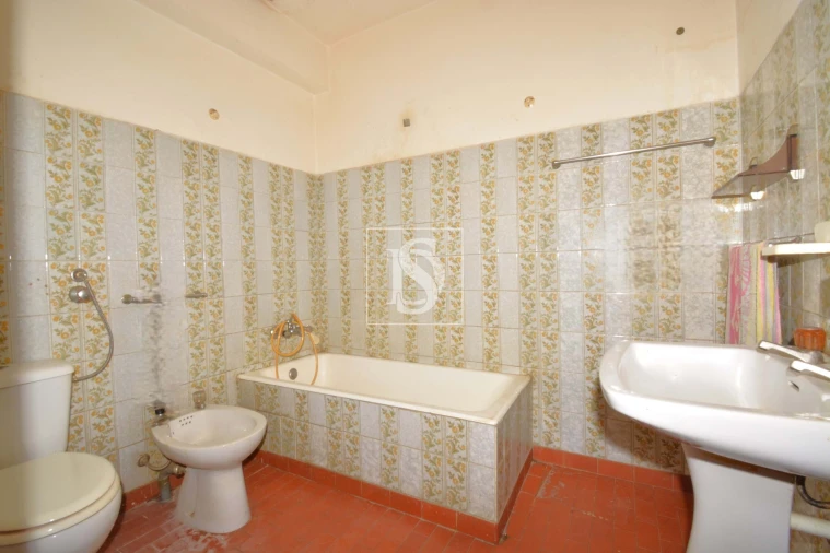 Apartamento T2 para Venda em Sé, Santa Maria e Meixedo Foto 4