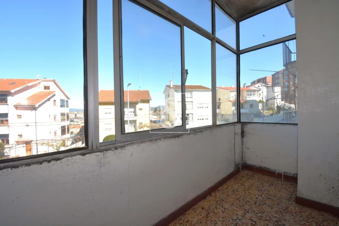 Apartamento T2 para Venda em Sé, Santa Maria e Meixedo Foto 2