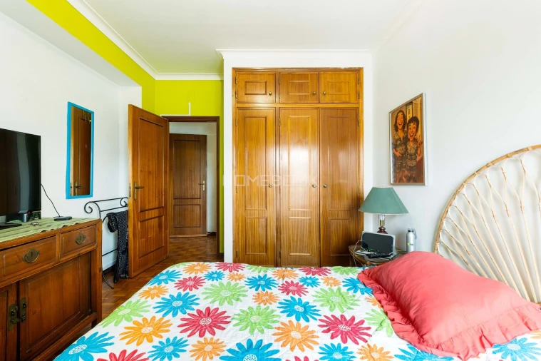 Apartamento T4 para Venda em Santo Antonio dos Olivais Foto 18