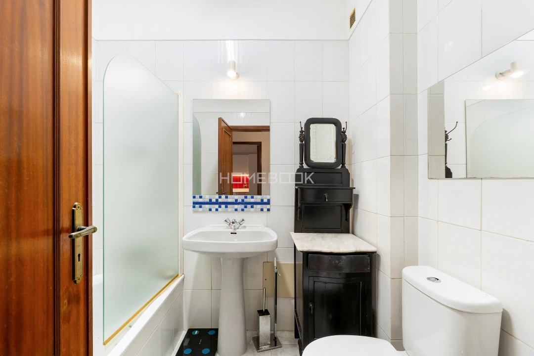 Apartamento T4 para Venda em Santo Antonio dos Olivais Foto 22