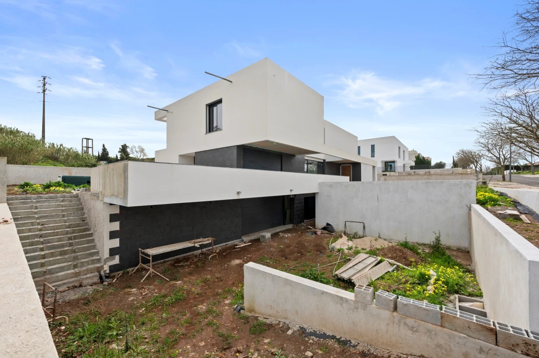 Moradia T6 para Venda em Barcarena Foto 25