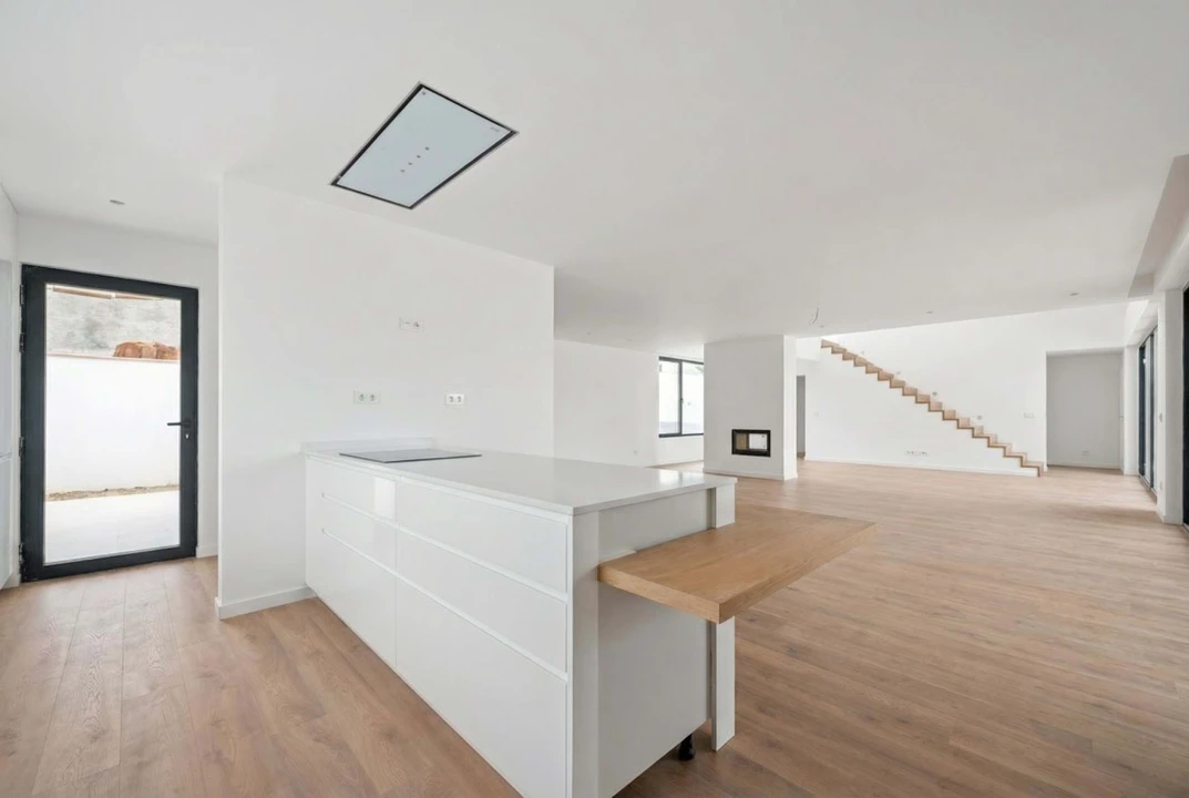 Moradia T6 para Venda em Barcarena Foto 15