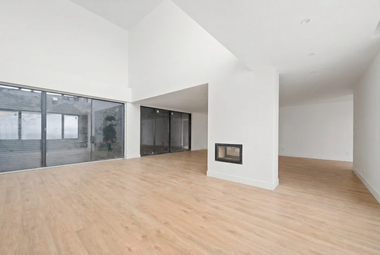 Moradia T6 para Venda em Barcarena Foto 6