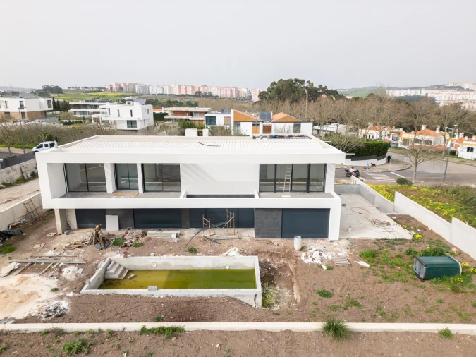 Moradia T6 para Venda em Barcarena Foto 24