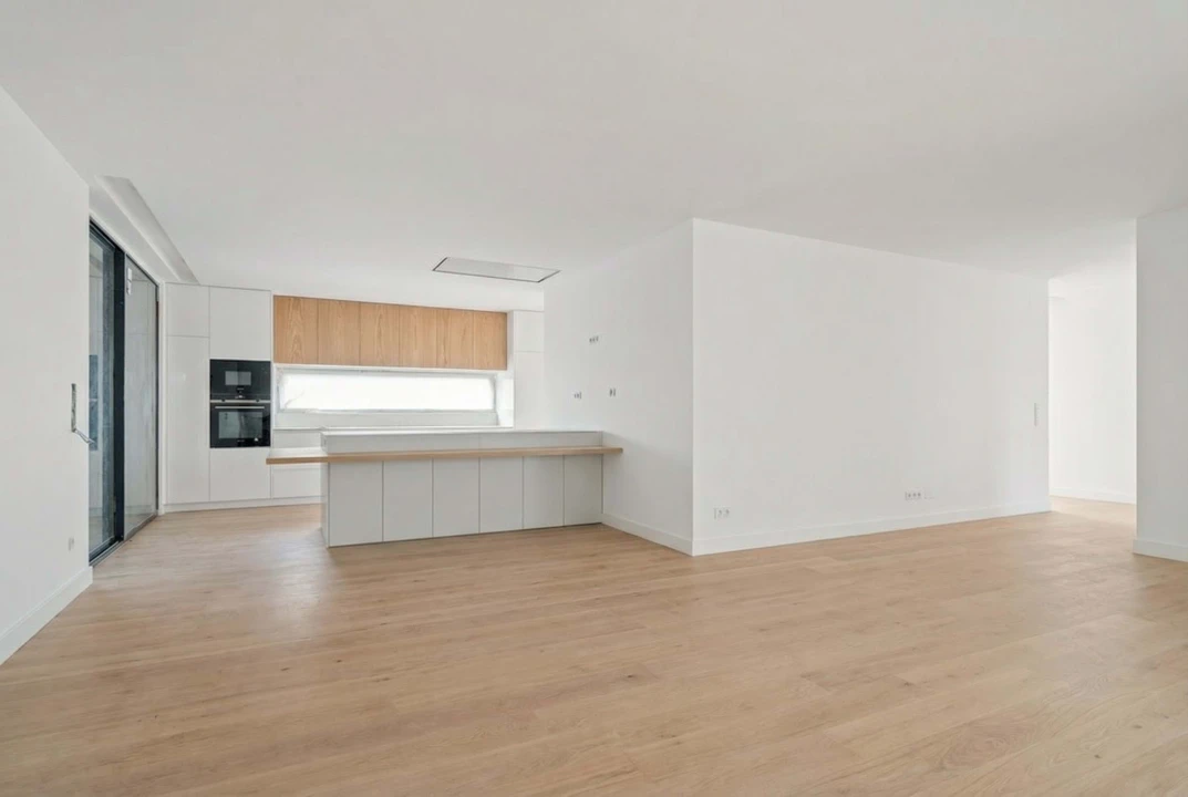 Moradia T6 para Venda em Barcarena Foto 12