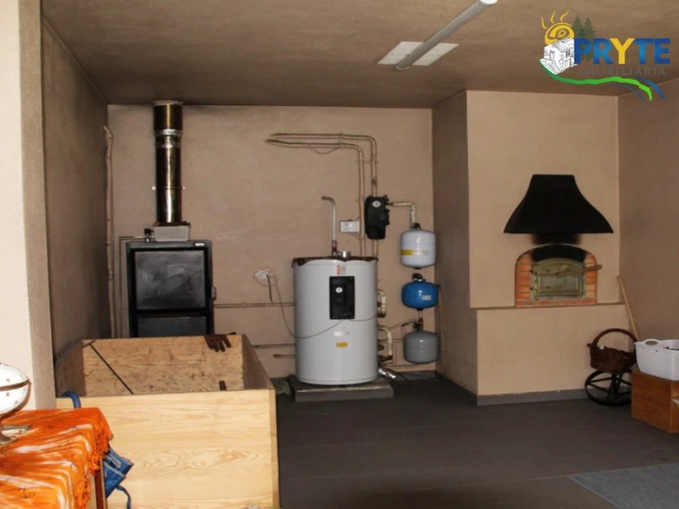 Moradia T4 para Venda em Troviscal Foto 11