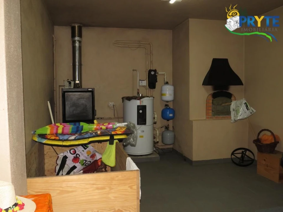 Moradia T4 para Venda em Troviscal Foto 19