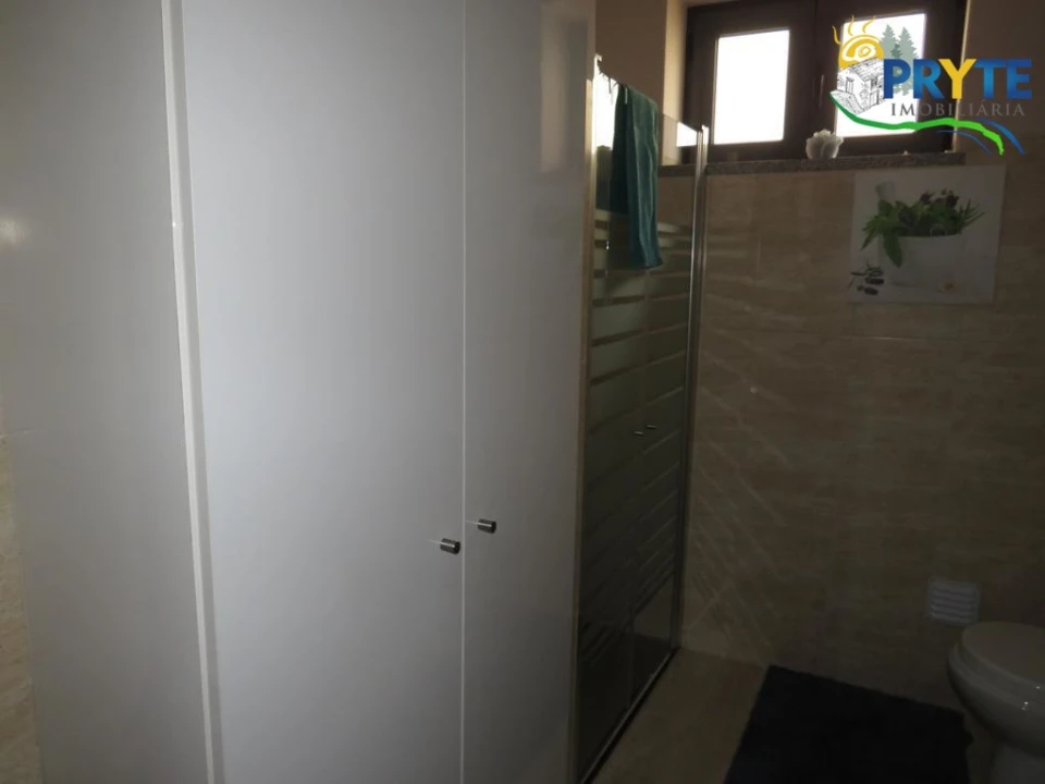 Moradia T4 para Venda em Troviscal Foto 47