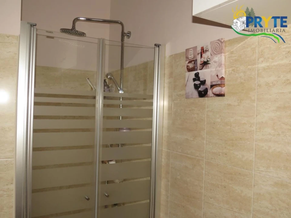 Moradia T4 para Venda em Troviscal Foto 51