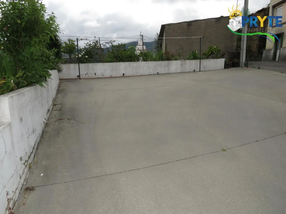 Moradia T4 para Venda em Troviscal Foto 55