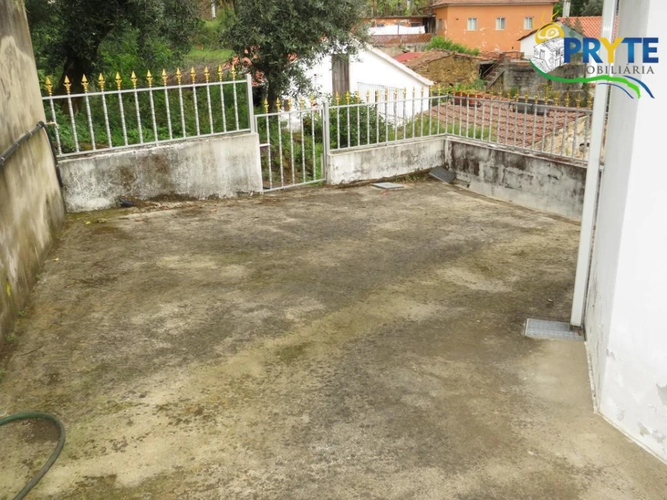 Moradia T4 para Venda em Troviscal Foto 61