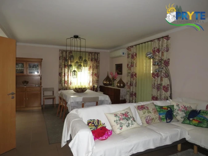 Moradia T4 para Venda em Troviscal Foto 36