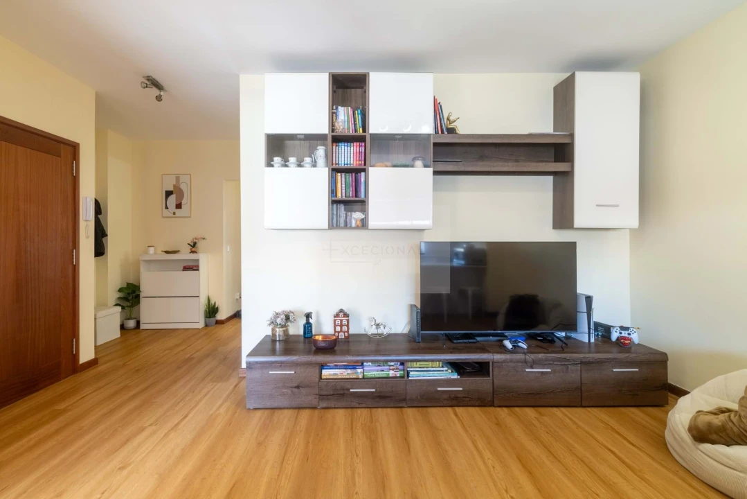 Moradia T5 para Venda em Custoias Foto 3