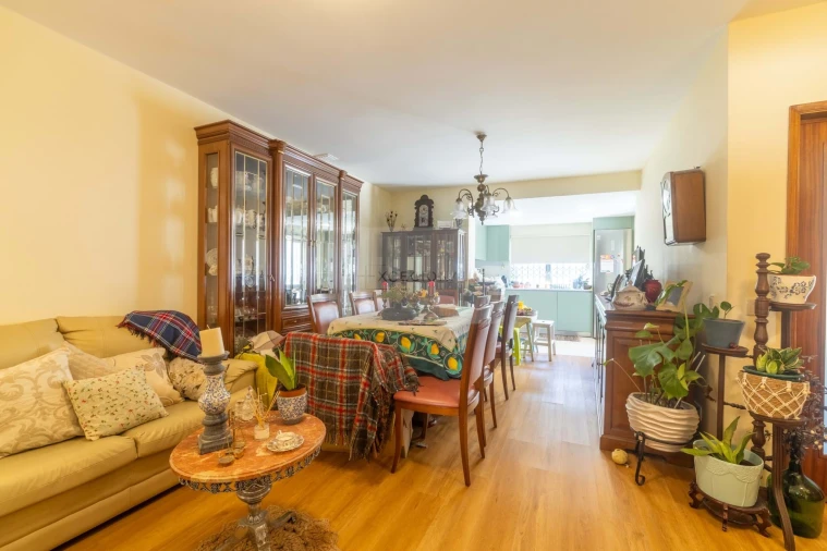 Moradia T5 para Venda em Custoias Foto 24