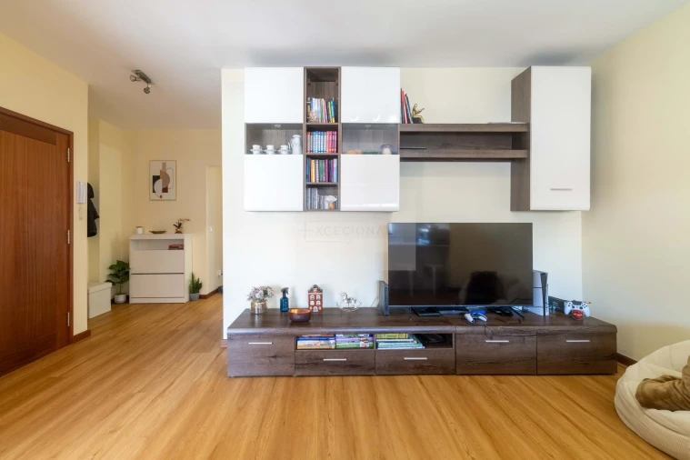 Moradia T5 para Venda em Custoias Foto 3