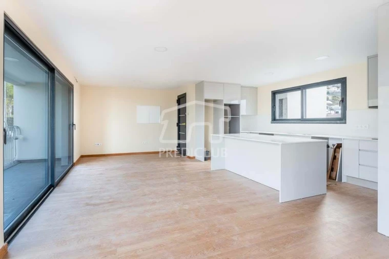 Apartamento T2 para Venda em Funchal (Santa Maria Maior) Foto 7