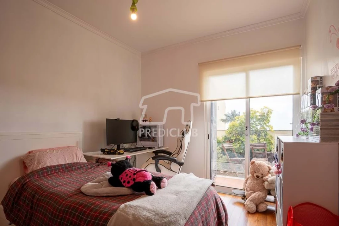 Apartamento T2 para Venda em Caniço Foto 10