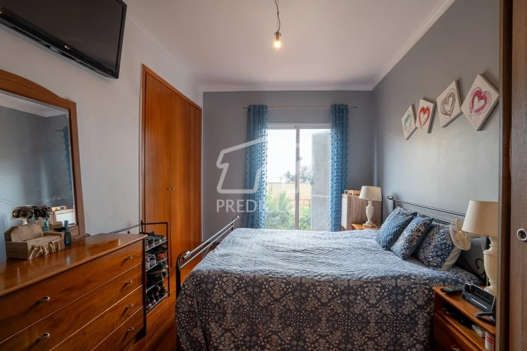 Apartamento T2 para Venda em Caniço Foto 5