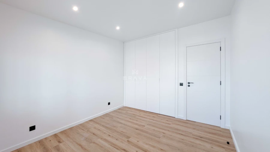 Apartamento T1 para Venda em Quarteira Foto 27