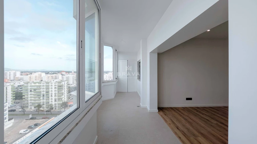 Apartamento T1 para Venda em Quarteira Foto 18