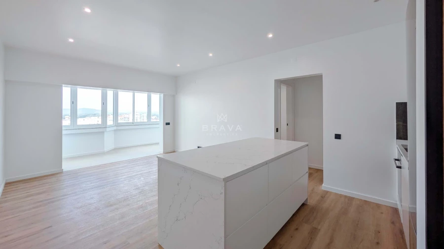 Apartamento T1 para Venda em Quarteira Foto 4