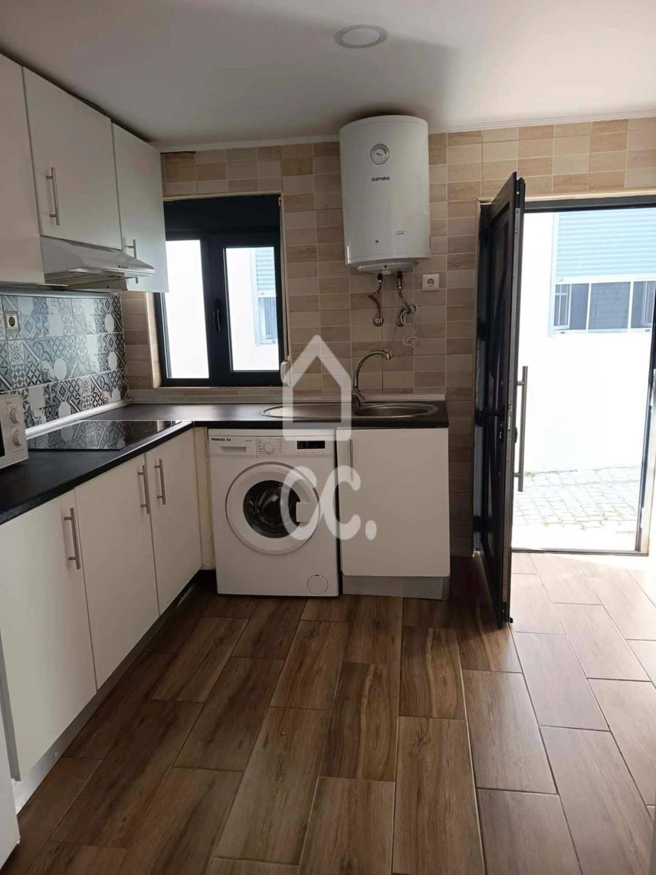 Moradia T2 para Venda em Covilhã e Canhoso Foto 3