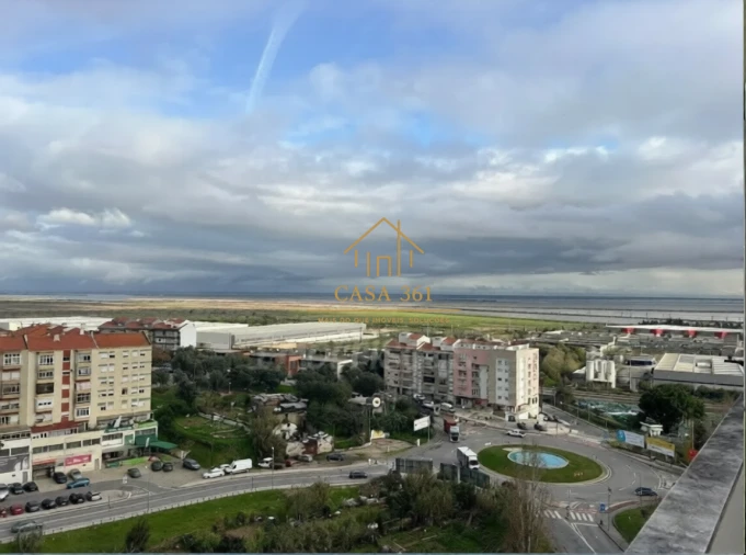 Negócio para Venda em Póvoa de Santa Iria e Forte da Casa Foto 2