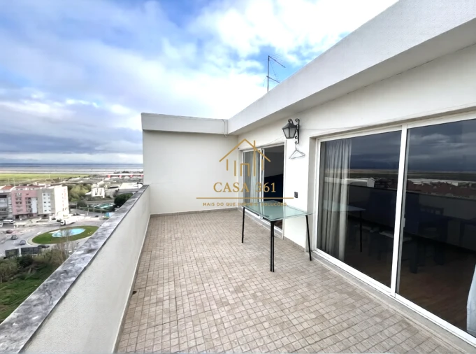 Negócio para Venda em Póvoa de Santa Iria e Forte da Casa Foto 3